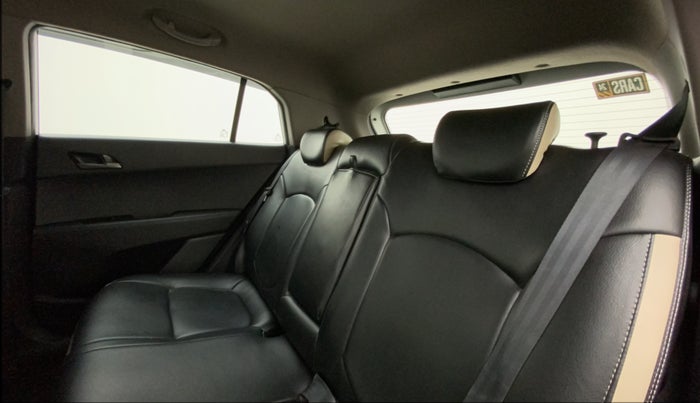2016 Hyundai Creta SX 1.6 DIESEL, Diesel, Manual, 1,03,190 km, Right Side Rear Door Cabin