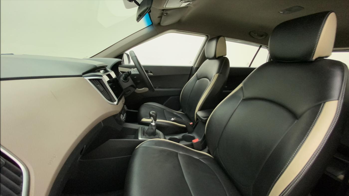 2016 Hyundai Creta SX 1.6 DIESEL, Diesel, Manual, 1,03,190 km, Right Side Front Door Cabin