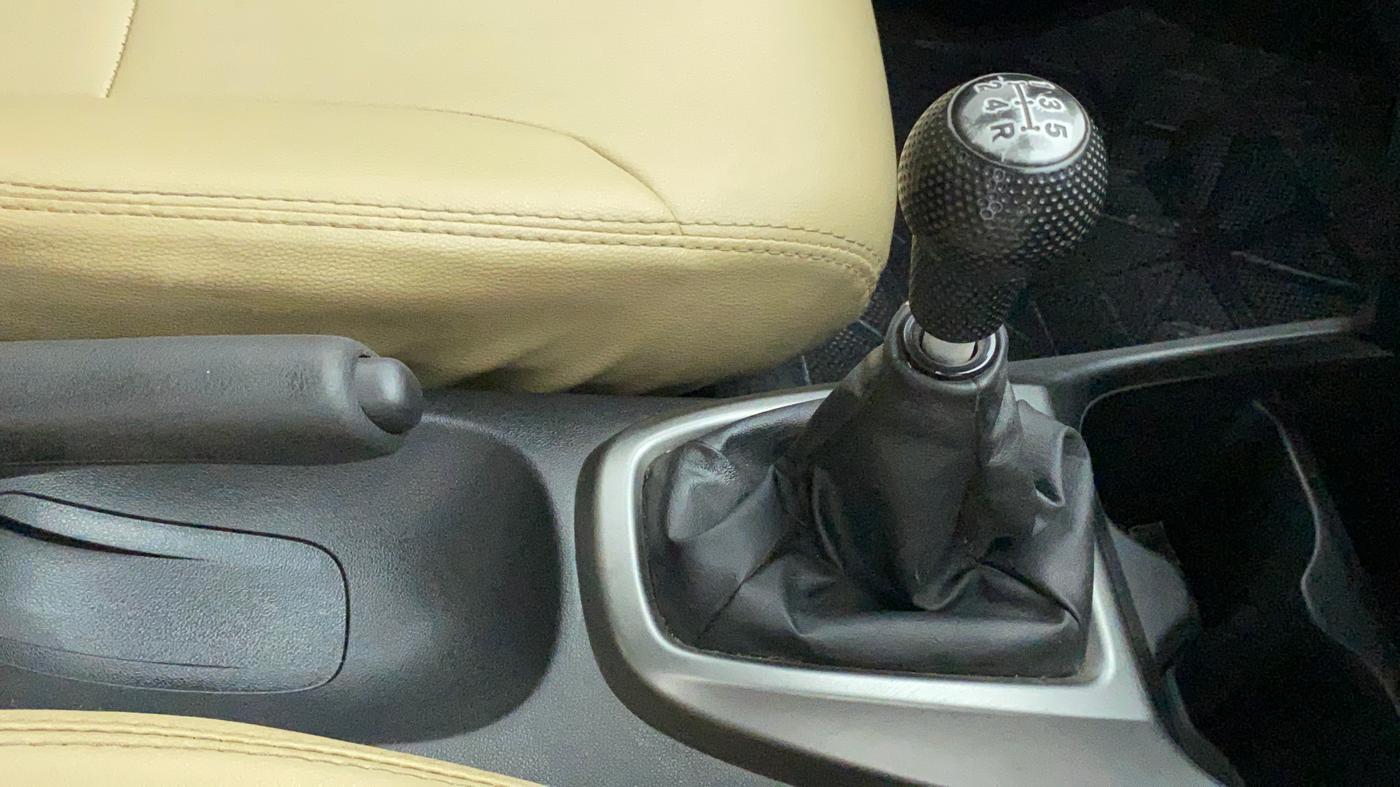 2012 Honda City 1.5L I-VTEC CORPORATE MT, Petrol, Manual, 32,048 km, Gear Lever