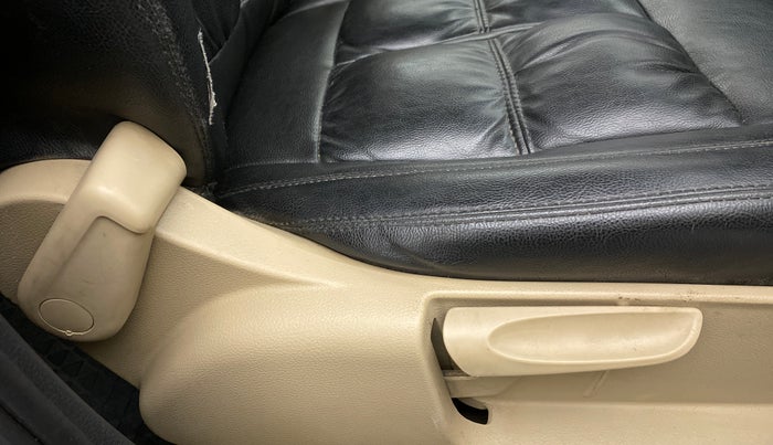 2018 Volkswagen Ameo HIGHLINE1.2L PLUS 16 ALLOY, Petrol, Manual, 42,787 km, Driver Side Adjustment Panel