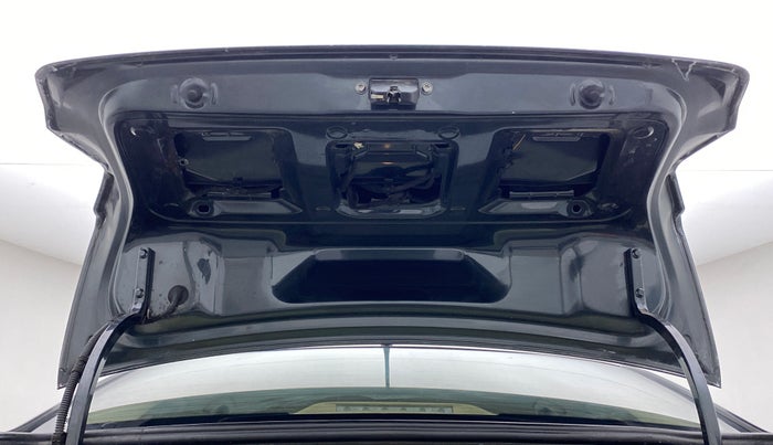 2018 Volkswagen Ameo HIGHLINE1.2L PLUS 16 ALLOY, Petrol, Manual, 42,787 km, Boot Door Open