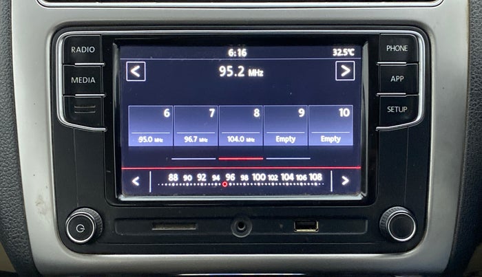 2018 Volkswagen Ameo HIGHLINE1.2L PLUS 16 ALLOY, Petrol, Manual, 42,787 km, Infotainment System