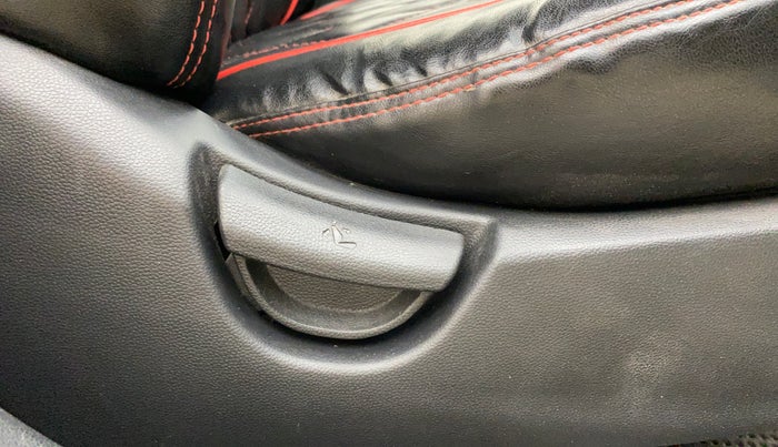 2014 Hyundai Grand i10 SPORTZ AT 1.2 KAPPA VTVT, Petrol, Automatic, 1,12,842 km, Driver Side Adjustment Panel