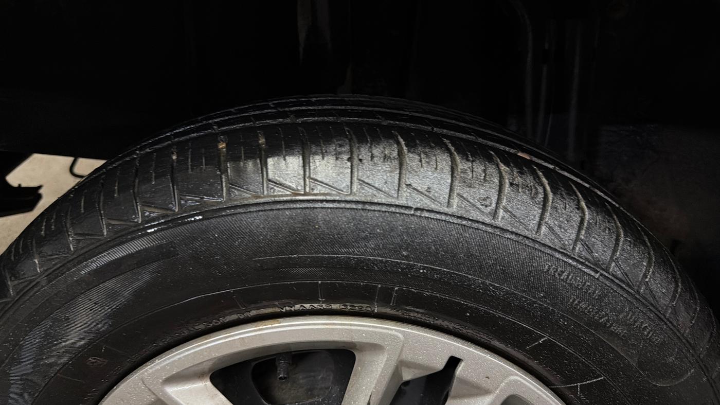 2020 Renault TRIBER RXT, Petrol, Manual, 28,774 km, Right Rear Tyre Tread