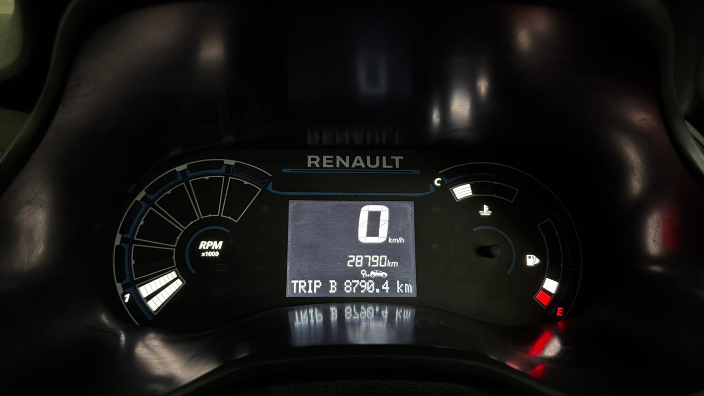 2020 Renault TRIBER RXT, Petrol, Manual, 28,774 km, Odometer Image