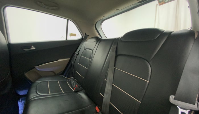 2014 Hyundai Grand i10 SPORTZ 1.2 KAPPA VTVT, Petrol, Manual, 47,545 km, Right Side Rear Door Cabin