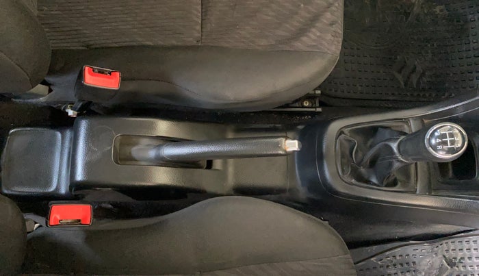 2016 Maruti Swift VXI, Petrol, Manual, 98,587 km, Gear Lever