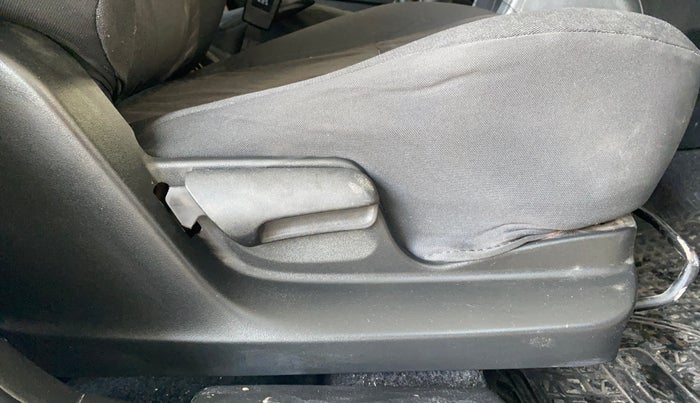 2016 Maruti Swift VXI, Petrol, Manual, 98,587 km, Driver Side Adjustment Panel