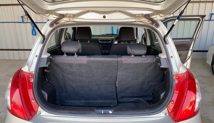 2016 Maruti Swift VXI, Petrol, Manual, 98,587 km, Boot Inside