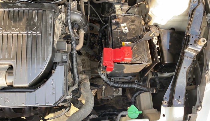 2016 Maruti Swift VXI, Petrol, Manual, 98,587 km, Engine View - Left