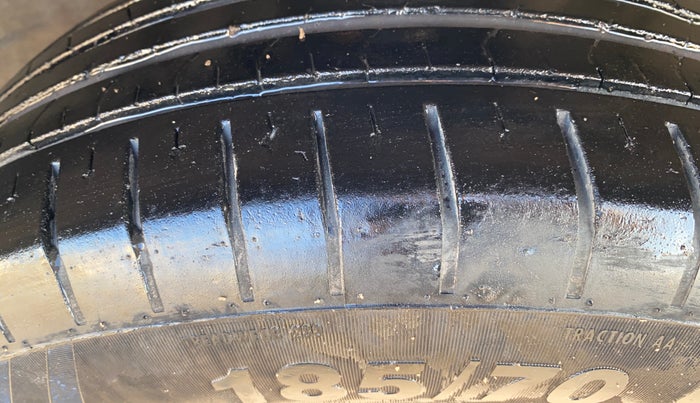 2019 Hyundai Elite i20 MAGNA PLUS 1.2, Petrol, Manual, 66,231 km, Right Front Tyre Tread