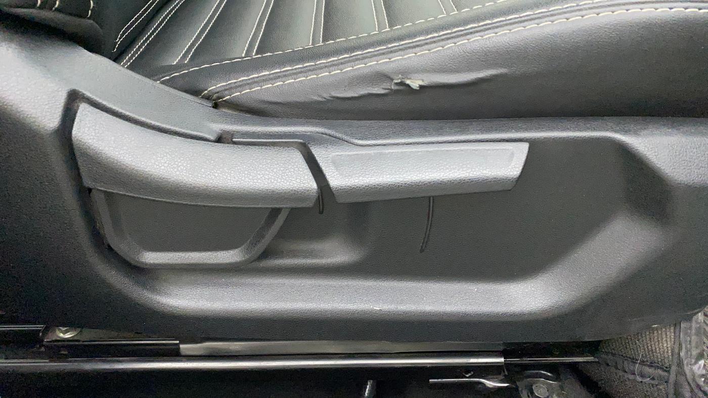 2022 Hyundai Creta S PLUS KNIGHT 1.5 PETROL, Petrol, Manual, 22,463 km, Driver Side Adjustment Panel