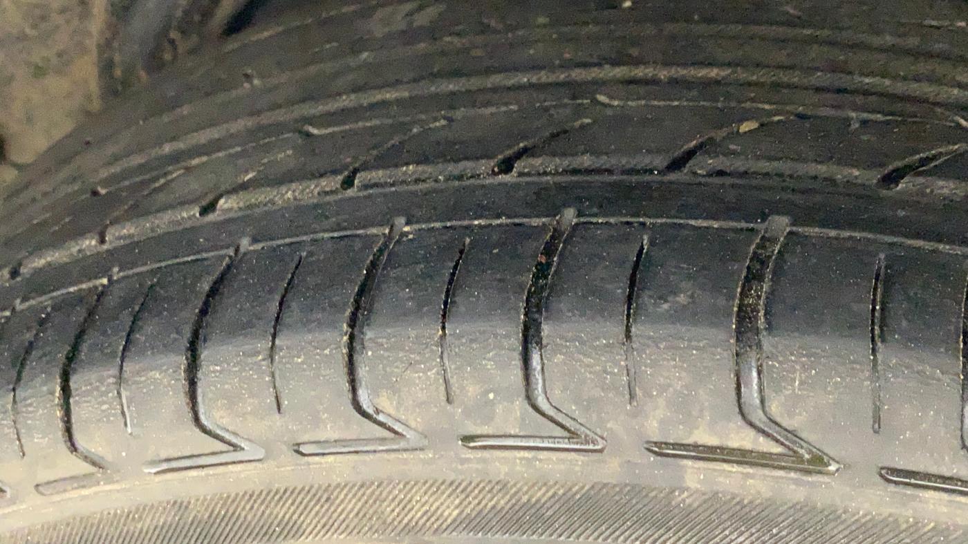 2019 Hyundai Verna 1.6 VTVT SX, CNG, Manual, 75,753 km, Left Rear Tyre Tread