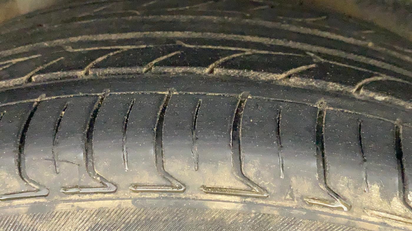 2019 Hyundai Verna 1.6 VTVT SX, CNG, Manual, 75,753 km, Right Rear Tyre Tread