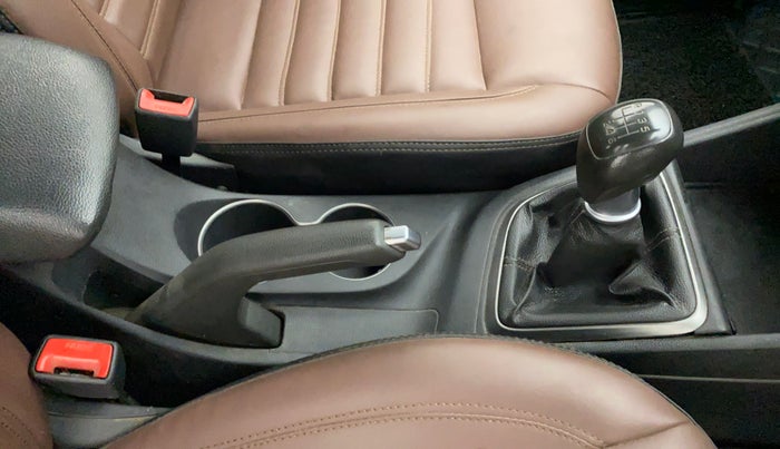 2019 Hyundai Verna 1.6 VTVT SX, CNG, Manual, 75,753 km, Gear Lever