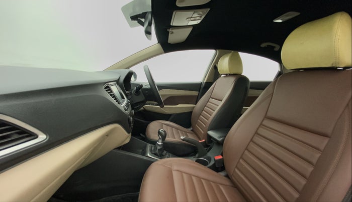 2019 Hyundai Verna 1.6 VTVT SX, CNG, Manual, 75,753 km, Right Side Front Door Cabin