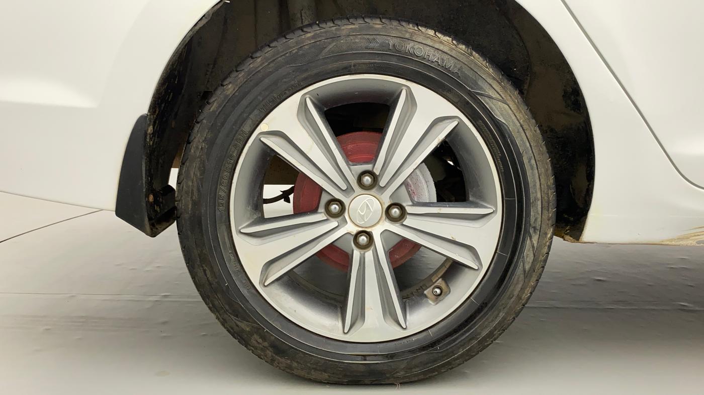 2019 Hyundai Verna 1.6 VTVT SX, CNG, Manual, 75,753 km, Right Rear Wheel