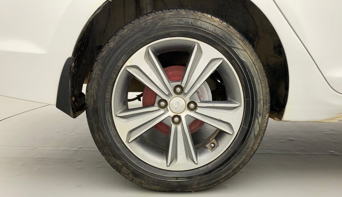 2019 Hyundai Verna 1.6 VTVT SX, CNG, Manual, 75,753 km, Right Rear Wheel
