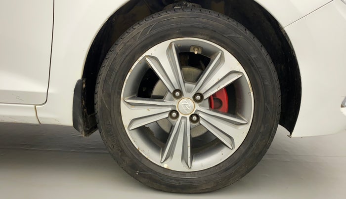 2019 Hyundai Verna 1.6 VTVT SX, CNG, Manual, 75,753 km, Right Front Wheel