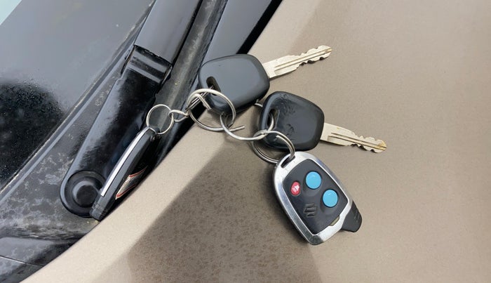 2013 Maruti Ritz VXI, Petrol, Manual, 74,969 km, Key Close Up