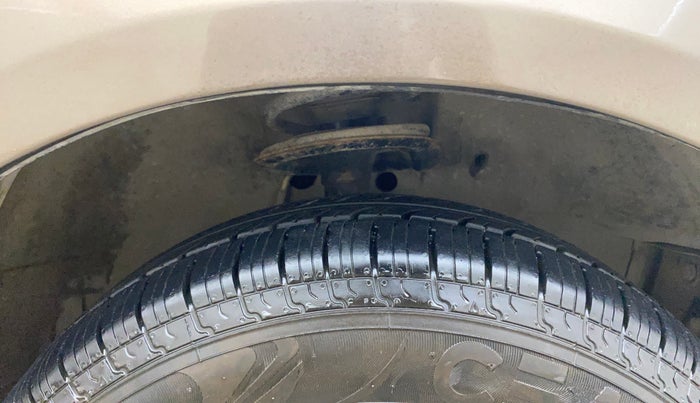 2013 Maruti Ritz VXI, Petrol, Manual, 74,969 km, Right Front Tyre Tread