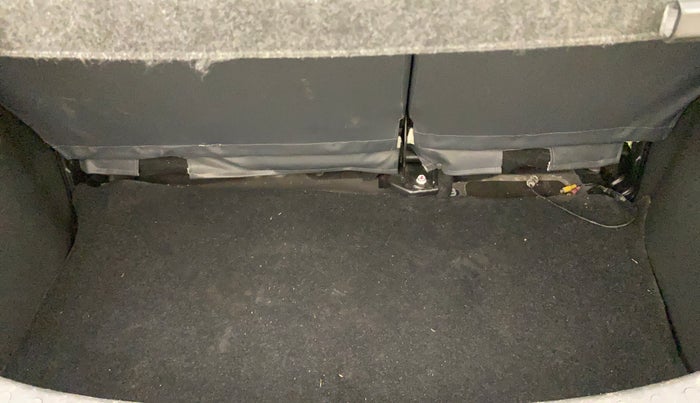 2013 Maruti Ritz VXI, Petrol, Manual, 74,969 km, Boot Inside