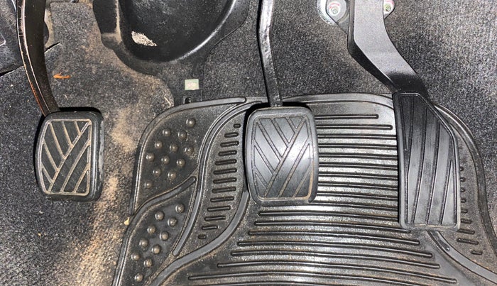 2013 Maruti Ritz VXI, Petrol, Manual, 74,969 km, Pedals