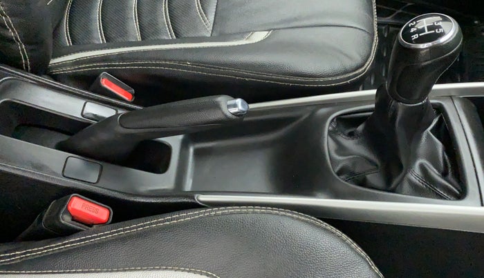 2017 Maruti Baleno DELTA PETROL 1.2, CNG, Manual, 61,623 km, Gear Lever