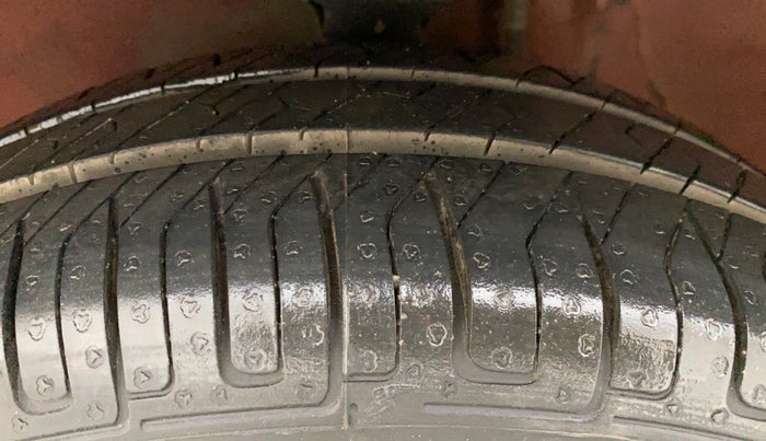 2011 Maruti Alto K10 VXI, Petrol, Manual, 77,740 km, Left Front Tyre Tread