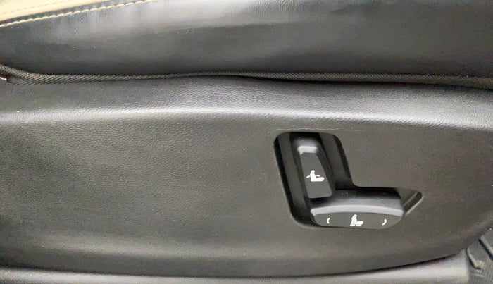 2021 MG HECTOR SHARP HYBRID 1.5 PETROL, Petrol, Manual, 31,070 km, Driver Side Adjustment Panel