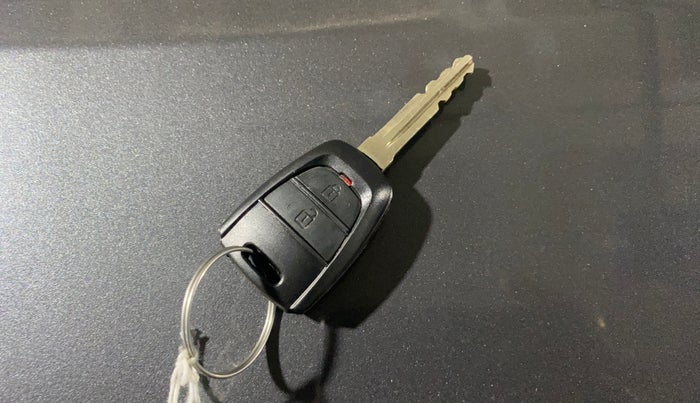 2017 Hyundai Grand i10 SPORTZ (O) AT 1.2 KAPPA VTVT, Petrol, Automatic, 77,839 km, Key Close Up