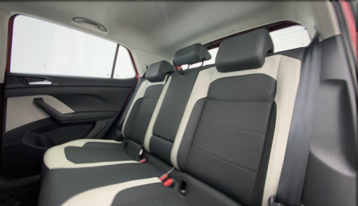 2022 Volkswagen TAIGUN TOPLINE  1.0 TSI AT, Petrol, Automatic, 8,456 km, Right Side Rear Door Cabin