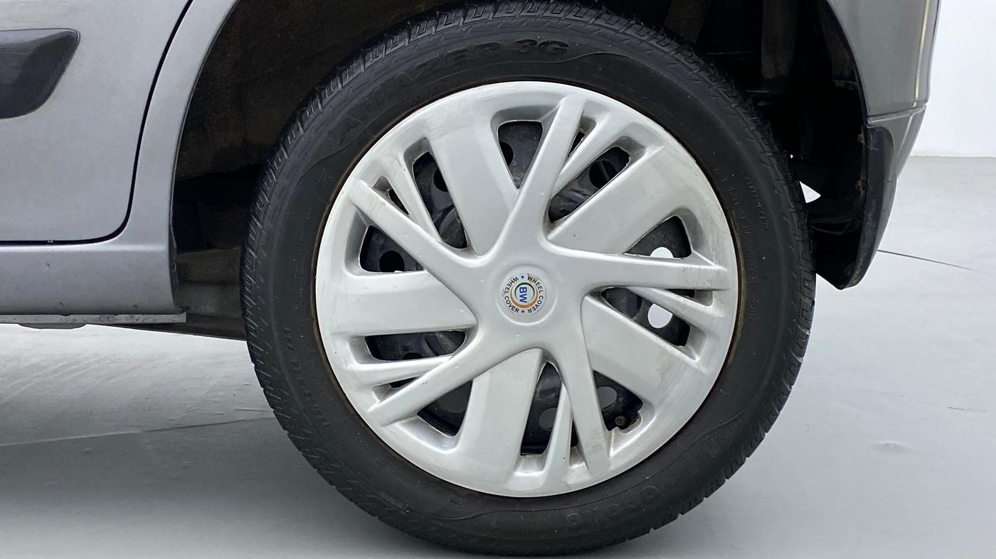 2017 Maruti Wagon R 1.0 VXI, Petrol, Manual, 27,302 km, Left Rear Wheel