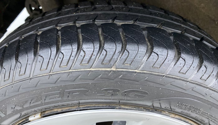 2017 Maruti Wagon R 1.0 VXI, Petrol, Manual, 27,302 km, Right Rear Tyre Tread