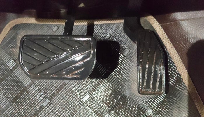 2017 Maruti Celerio ZXI AMT, CNG, Automatic, 98,088 km, Pedals