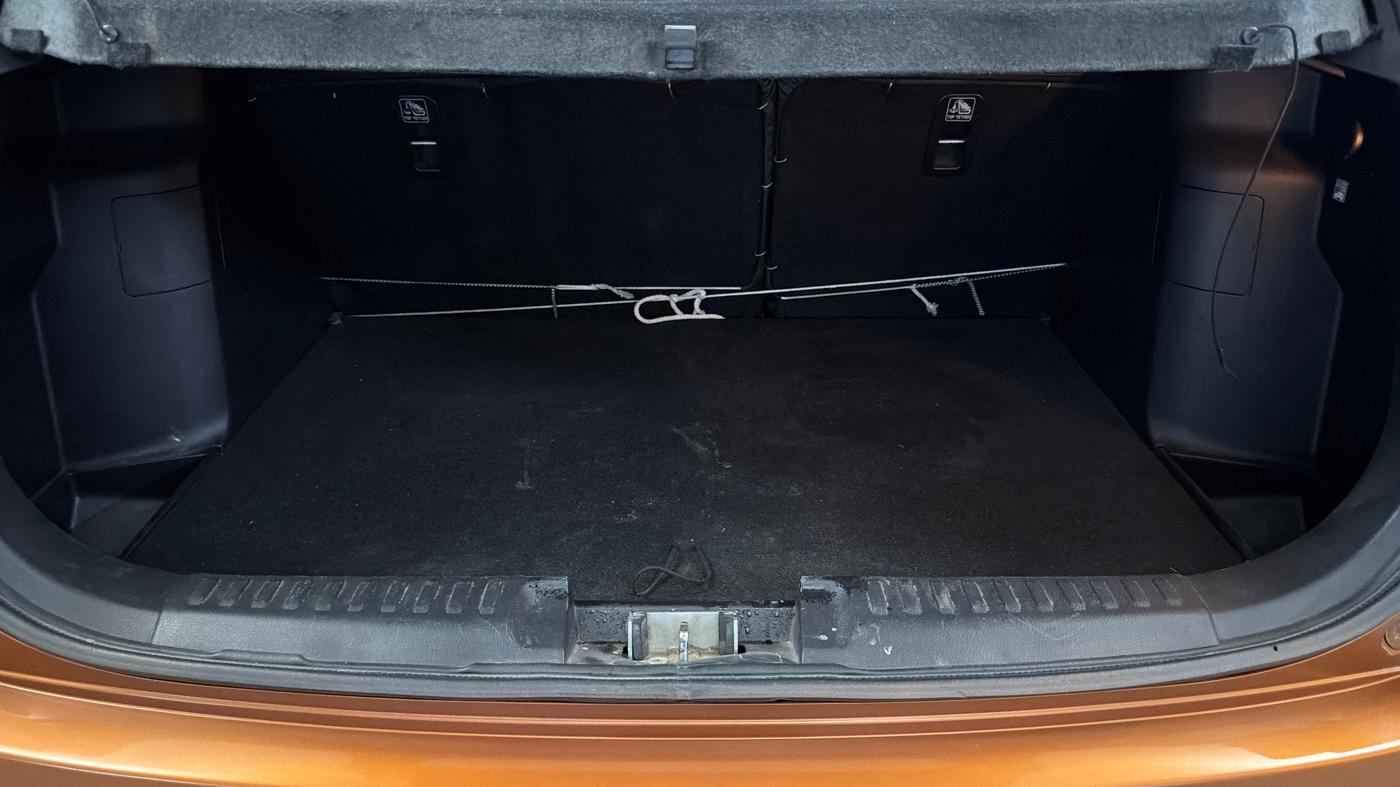 2022 Maruti Vitara Brezza ZXI PLUS, Petrol, Manual, 1,02,086 km, Boot Inside