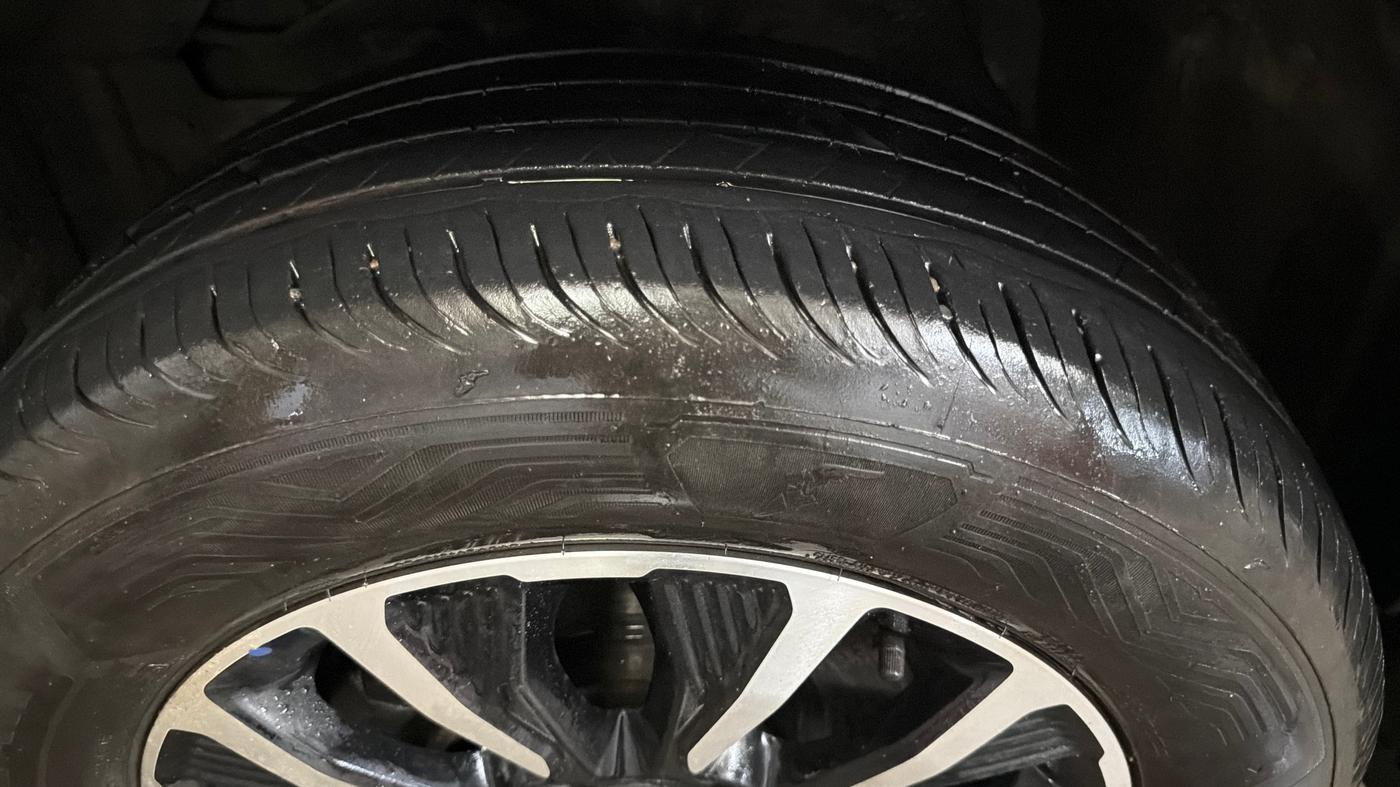 2022 Maruti Vitara Brezza ZXI PLUS, Petrol, Manual, 1,02,086 km, Left Front Tyre Tread