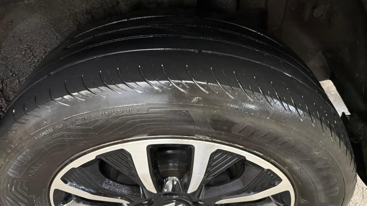 2022 Maruti Vitara Brezza ZXI PLUS, Petrol, Manual, 1,02,086 km, Left Rear Tyre Tread