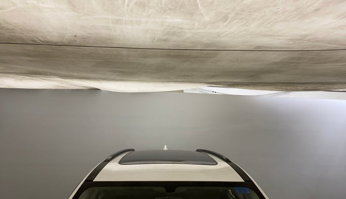 2022 Mahindra XUV700 AX 5 P MT 7 STR, Petrol, Manual, 59,885 km, Moonroof/ Sunroof