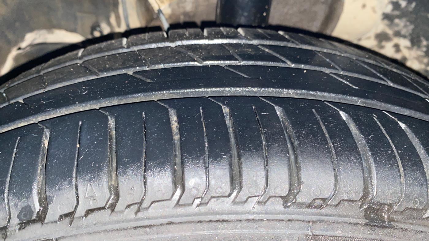 2022 Tata Tiago XZ PLUS PETROL, Petrol, Manual, 94,875 km, Left Front Tyre Tread