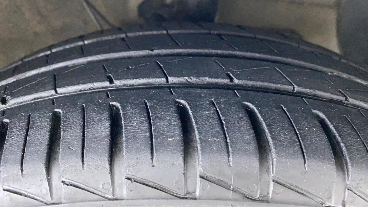 2019 Hyundai GRAND I10 NIOS SPORTZ PETROL, Petrol, Manual, 40,877 km, Right Front Tyre Tread