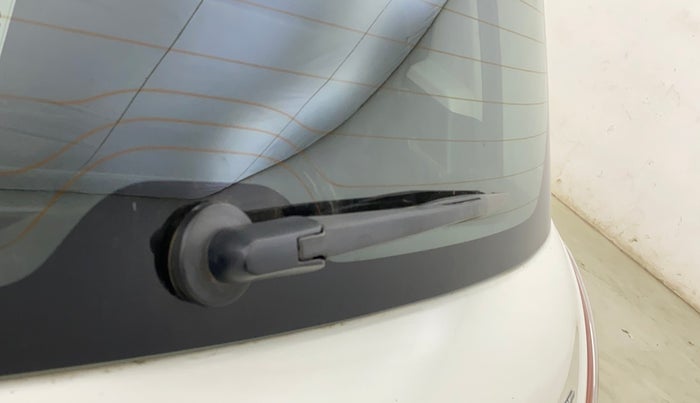 2017 Maruti Swift ZXI, Petrol, Manual, 61,514 km, Rear Wiper