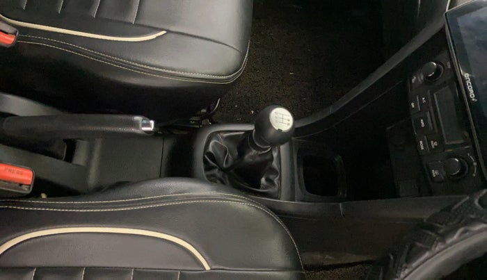 2017 Maruti Swift ZXI, Petrol, Manual, 61,514 km, Gear Lever