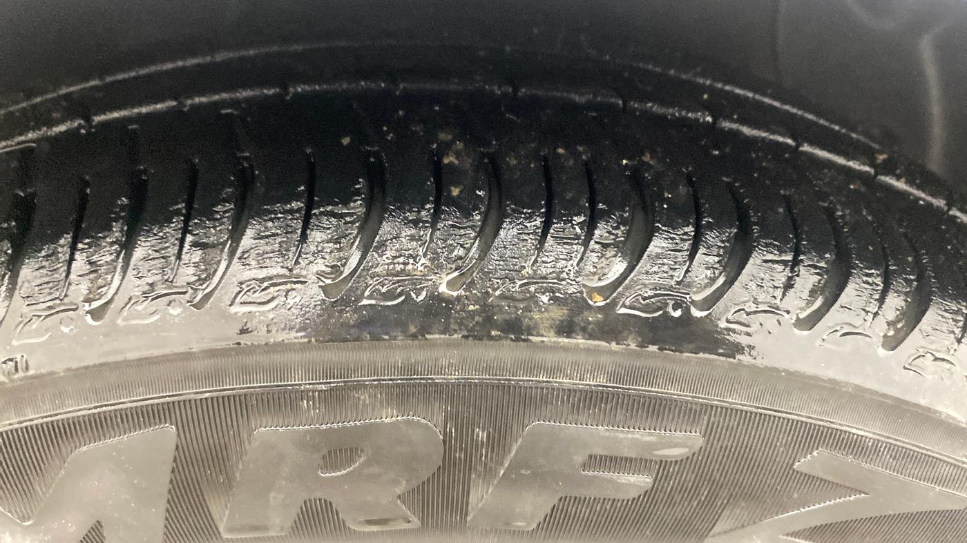 2019 Hyundai Grand i10 MAGNA AT 1.2 KAPPA VTVT, Petrol, Automatic, 79,487 km, Right Front Tyre Tread