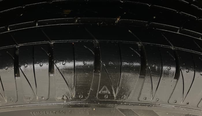 2017 Maruti Vitara Brezza ZDI PLUS, Diesel, Manual, 43,028 km, Left Rear Tyre Tread