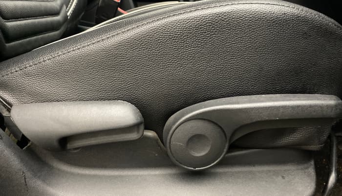 2017 Maruti Vitara Brezza ZDI PLUS, Diesel, Manual, 43,028 km, Driver Side Adjustment Panel