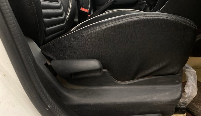 2021 Maruti Vitara Brezza VXI, Petrol, Manual, 75,229 km, Driver Side Adjustment Panel