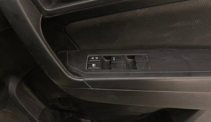 2021 Maruti Vitara Brezza VXI, Petrol, Manual, 75,229 km, Driver Side Door Panels Control