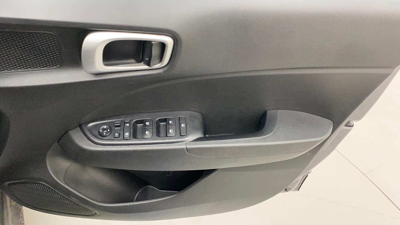 2019 Hyundai VENUE SX PLUS 1.0 TURBO DCT, Petrol, Automatic, 57,826 km, Driver Side Door Panels Control