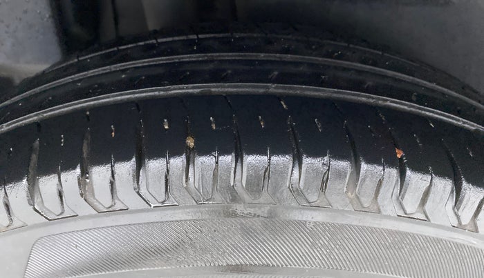 2018 Maruti Dzire VXI, Petrol, Manual, 54,146 km, Right Rear Tyre Tread